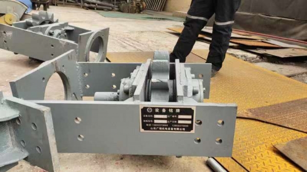 什么是彎道推車機